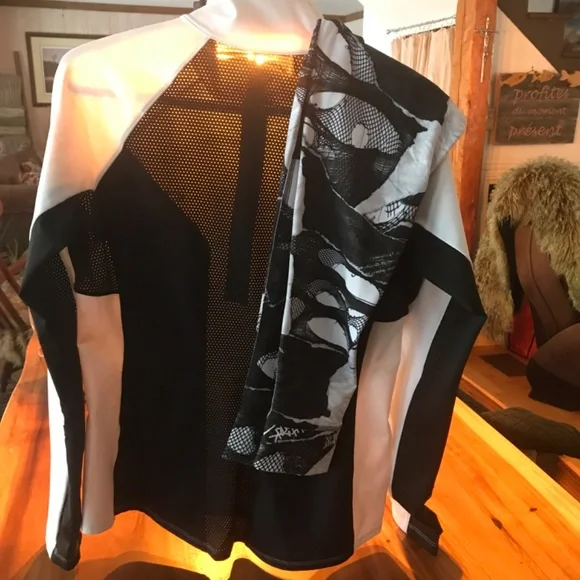 Ohydrolix and Reebok - Picture 2 of 8